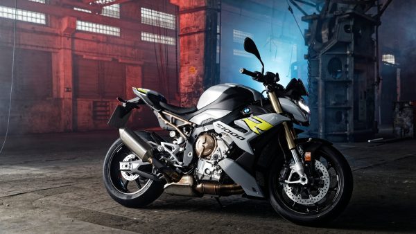 2022 BMW S1000R Review